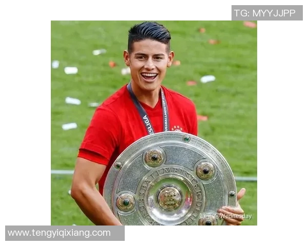 足球场上的魅力风采揭秘帅气足球明星的名字与故事 足球场上的魅力风采揭秘帅气足球明星的名字与故事