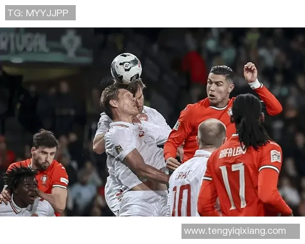 足球明星在逆境中奋起拼搏展现不屈精神与团队力量 足球明星在逆境中奋起拼搏展现不屈精神与团队力量