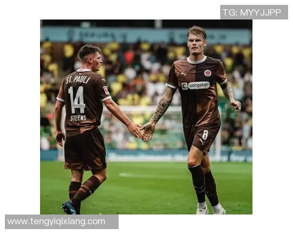 大黄蜂足球明星的辉煌历程与成就揭秘，激励年轻球员追逐梦想